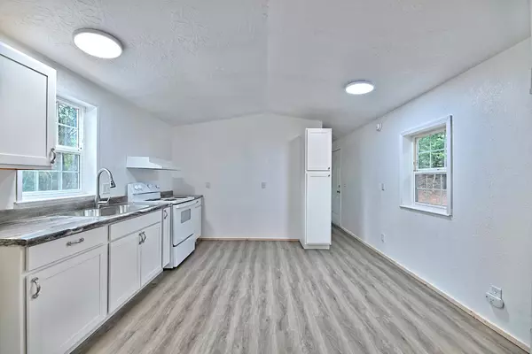 Cave Junction, OR 97523,213 Fir DR