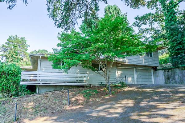 2490 22nd AVE, Eugene, OR 97405