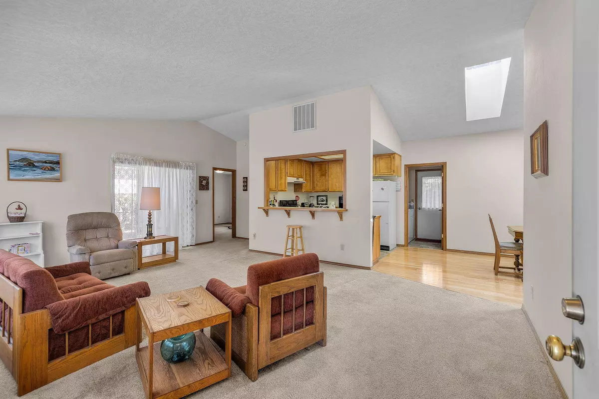 Bend, OR 97702,1429 Minam AVE