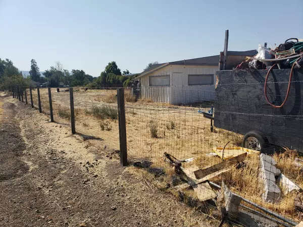 Medford, OR 97501,2587 Merriman RD #3200