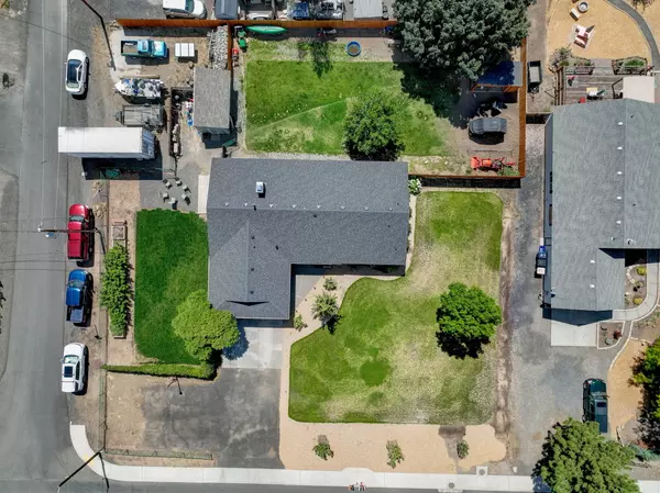 Redmond, OR 97756,2506 Wickiup AVE