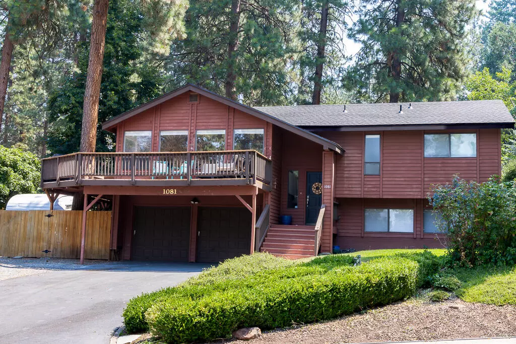 Klamath Falls, OR 97601,1081 Buck Island DR