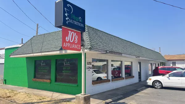 Grants Pass, OR 97527,1252 Redwood AVE