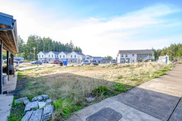 755 College WAY #Lot 45, Newport, OR 97365