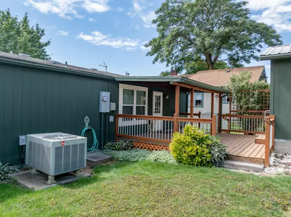 Maupin, OR 97037,608 Dufur AVE