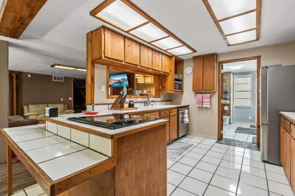 Grants Pass, OR 97527,836 Sleepy Hollow LOOP