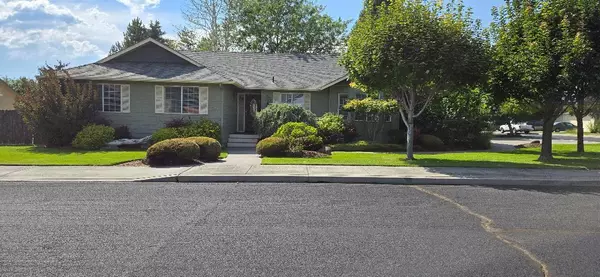 2751 16th ST, Redmond, OR 97756