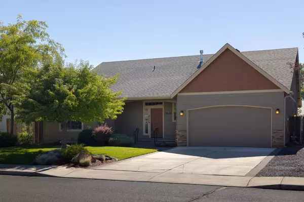 Redmond, OR 97756,1624 Teakwood LN