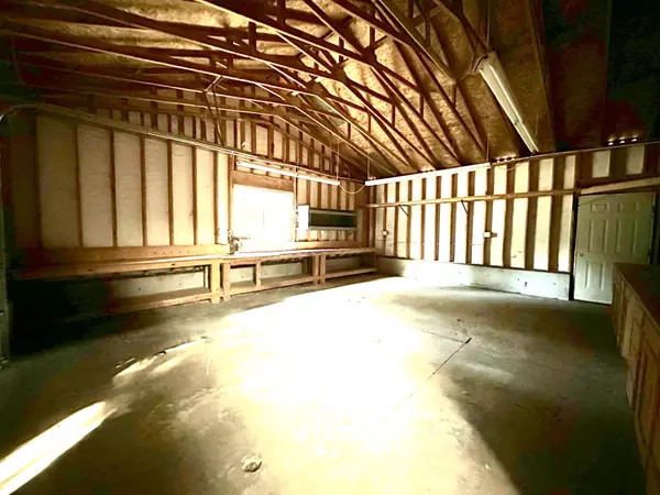 172 Lofland LN Williams, OR 97544