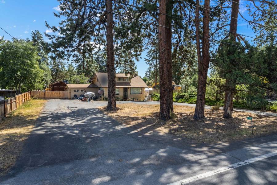 61170 Parrell RD, Bend, OR 97702