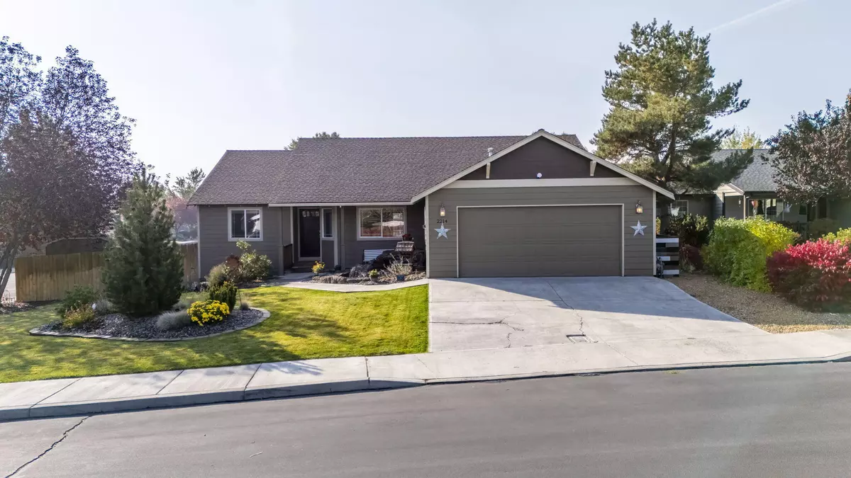 Redmond, OR 97756,2214 Lava CT