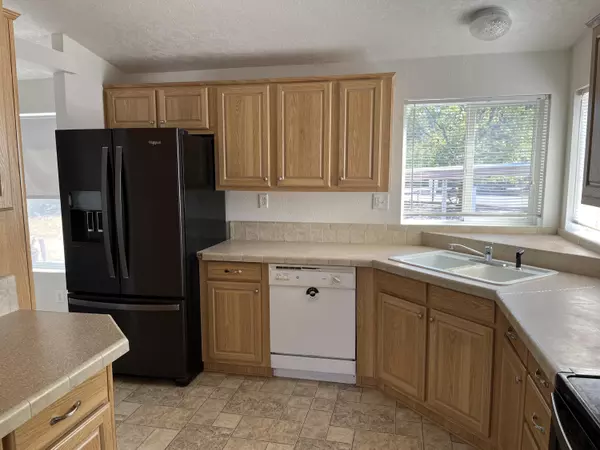 Lakeview, OR 97630,1800 Fourth ST N #6