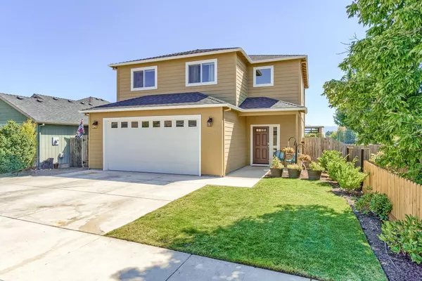 1730 Dragon Tail PL, Medford, OR 97504