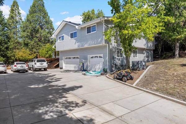 Medford, OR 97504,1627 Highcrest DR