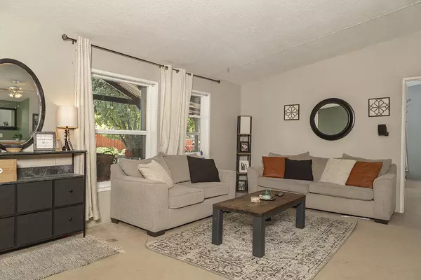 Grants Pass, OR 97526,220 Pruden DR