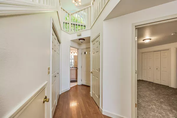Ashland, OR 97520,462 Lori LN