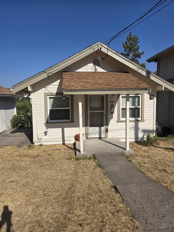 1327 Johnson AVE, Klamath Falls, OR 97601