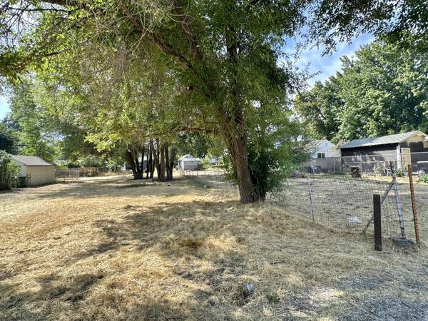 2020 Darrow AVE, Klamath Falls, OR 97601