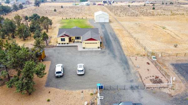 12397 Redtail LN, Prineville, OR 97754