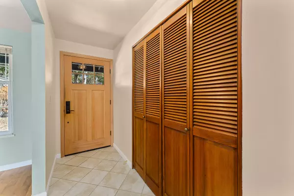 Grants Pass, OR 97526,755 Meadow Lark LN