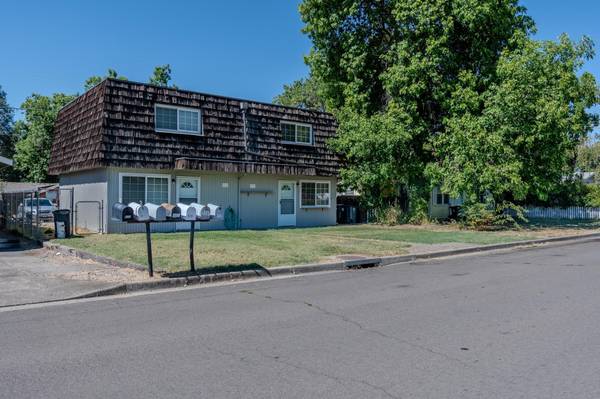 Medford, OR 97504,515/517 Effie ST