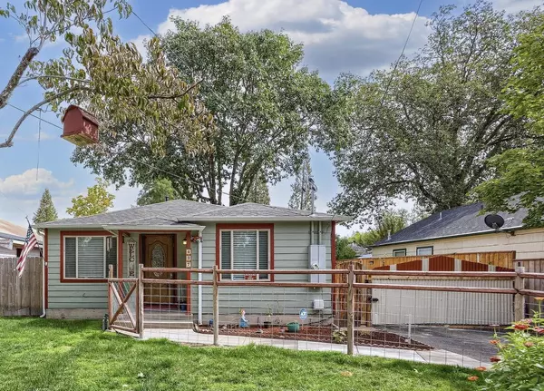 Grants Pass, OR 97526,437 Wildwood AVE