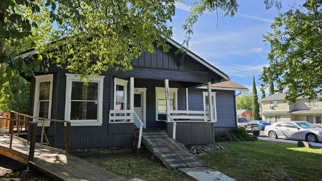 Medford, OR 97501,1021 Niantic ST