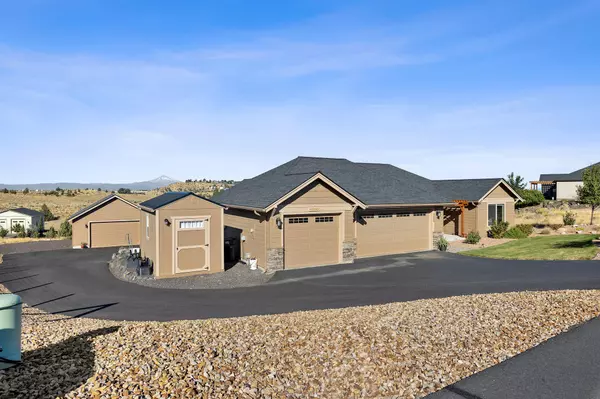 Madras, OR 97741,2400 Hilltop LN