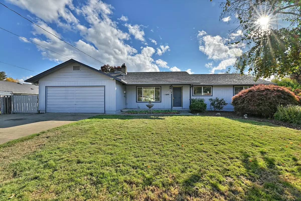 Grants Pass, OR 97526,1221 Adele DR