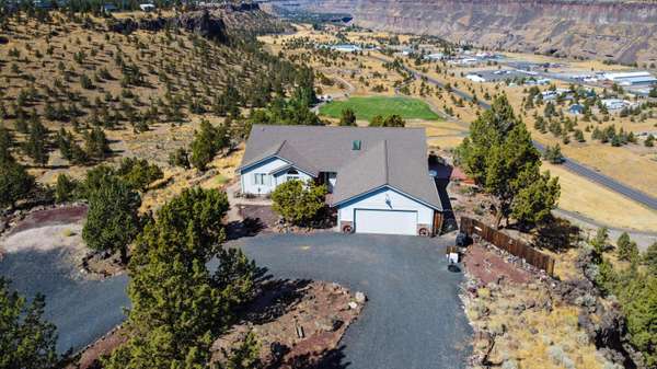 14689 Outlook PL, Terrebonne, OR 97760