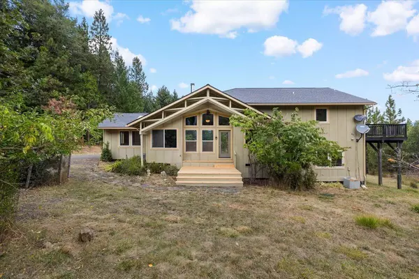 414 Steinman DR, Ashland, OR 97520