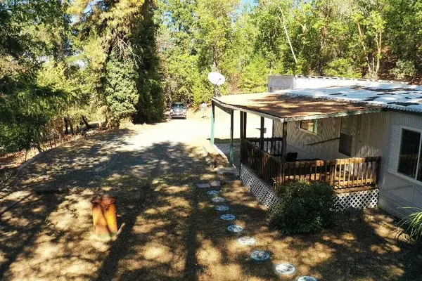 Grants Pass, OR 97526,243 Ewe Creek RD