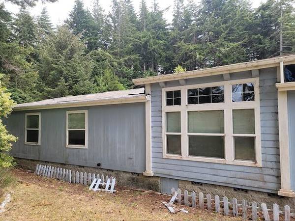 42565 Port Orford Loop RD, Port Orford, OR 97465