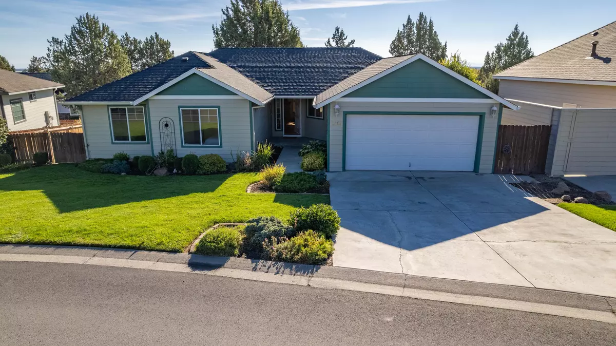 Redmond, OR 97756,2546 Valleyview DR