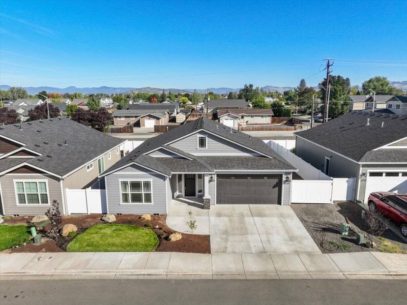 3769 Nicholas WAY, White City, OR 97503