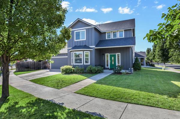 2324 Elm AVE, Redmond, OR 97756