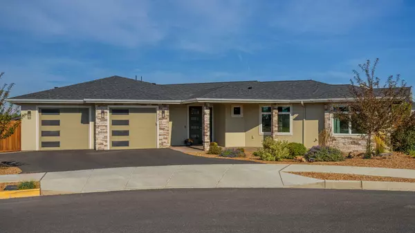 Redmond, OR 97756,4549 Zenith Point CT