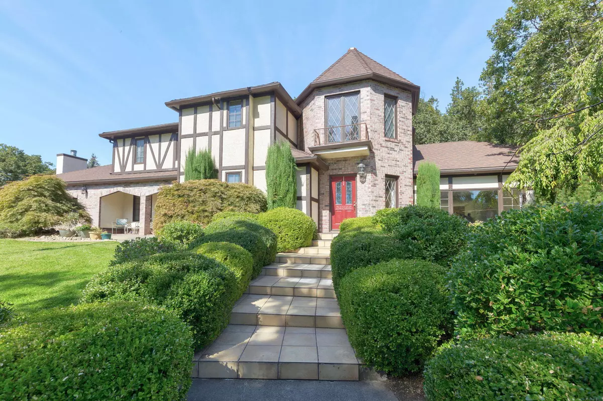 Grants Pass, OR 97526,480 Horseshoe DR