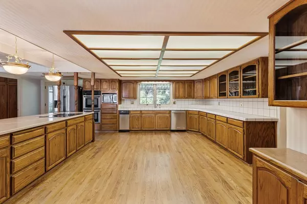 Grants Pass, OR 97526,480 Horseshoe DR