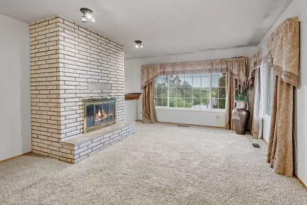 Madras, OR 97741,185 G ST