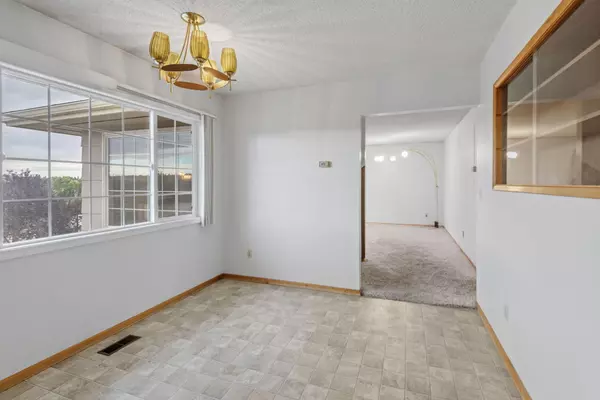 Madras, OR 97741,185 G ST