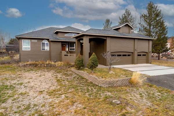 60895 Jennings RD, Bend, OR 97702