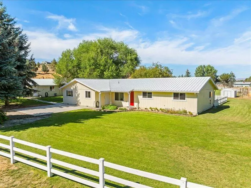 Redmond, OR 97756,4117 La Mesa LN