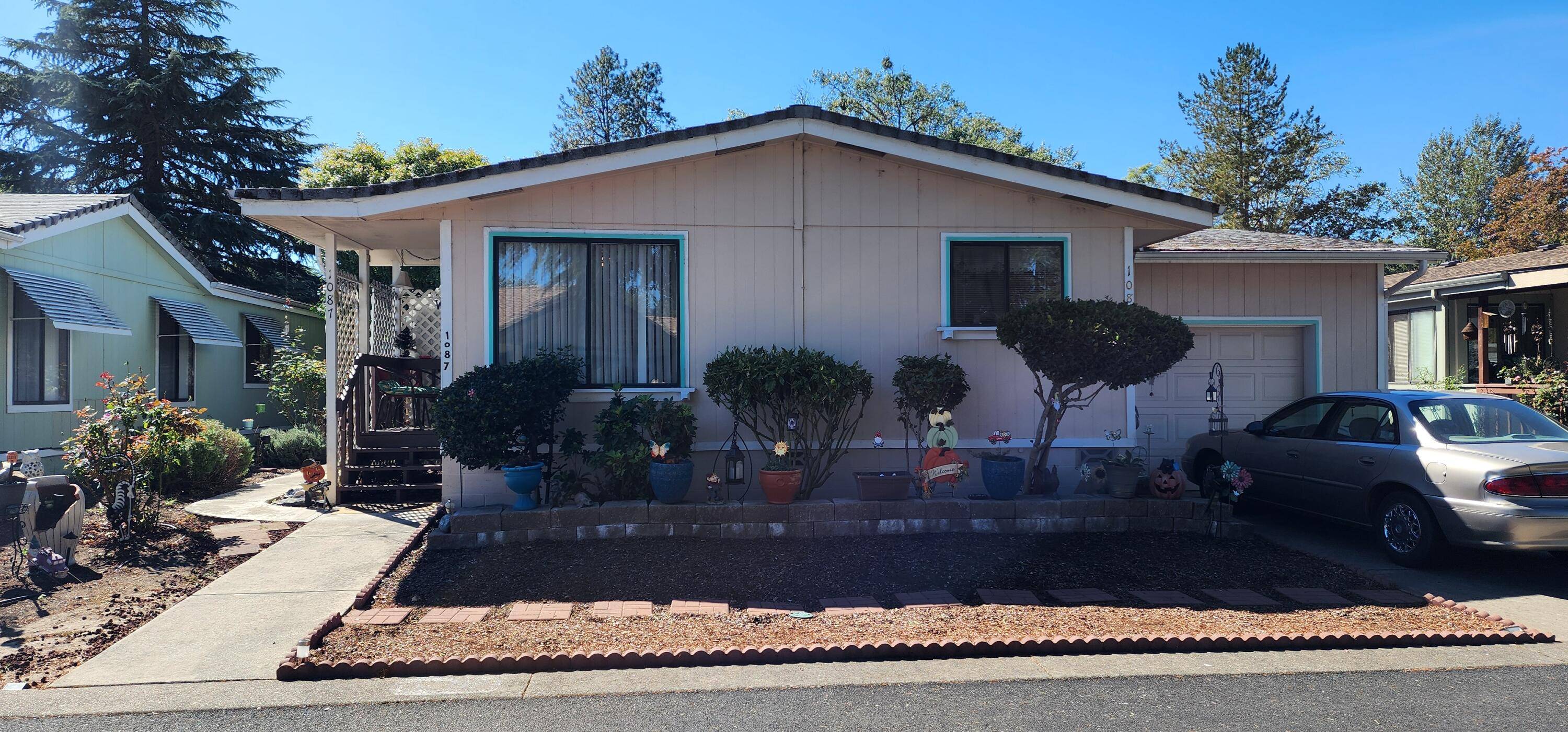 1087 Aspen WAY, Grants Pass, OR 97527