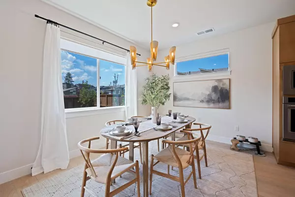 Bend, OR 97702,60951 Apollo PL