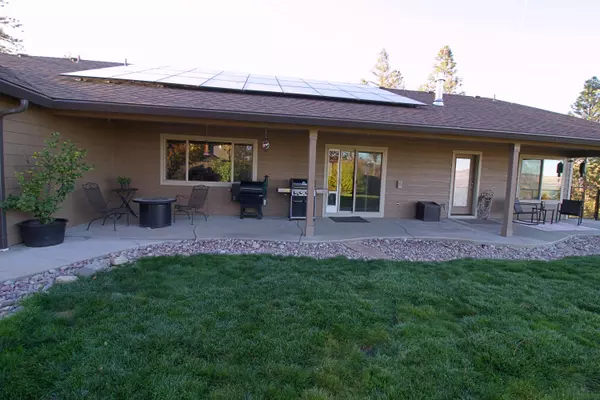 Medford, OR 97501,2088 Jasmine AVE