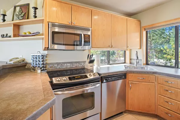 Bend, OR 97702,19717 Mount Bachelor DR #421