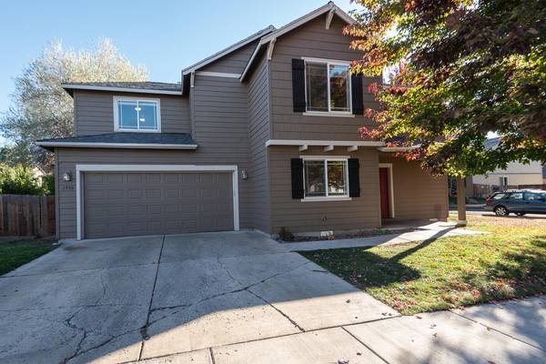 2990 Deschutes AVE, Redmond, OR 97756