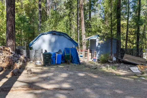 Rogue River, OR 97537,9887 Evans Creek RD