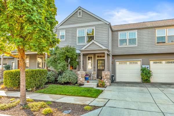 2216 Dollarhide WAY, Ashland, OR 97520